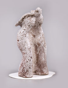 Palkó Ernő • WHITE WAVE • porcelain, chamotte clay, raku • 26×16×35 cm